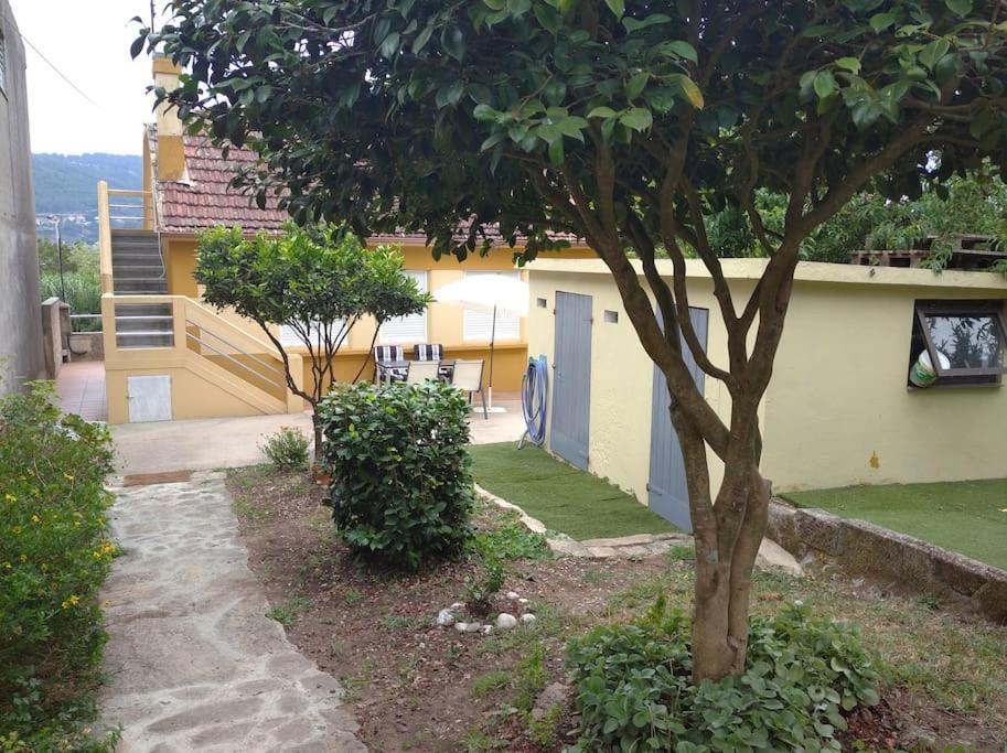 Casita Con Terreno A 10 Minutos Del Centro De Vigo Villa Moana Bagian luar foto