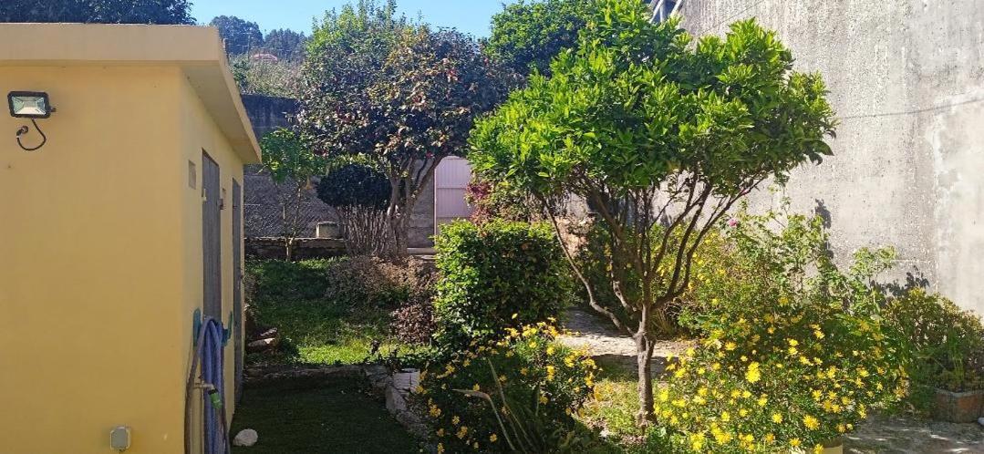 Casita Con Terreno A 10 Minutos Del Centro De Vigo Villa Moana Bagian luar foto