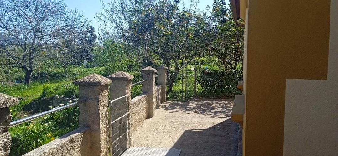Casita Con Terreno A 10 Minutos Del Centro De Vigo Villa Moana Bagian luar foto